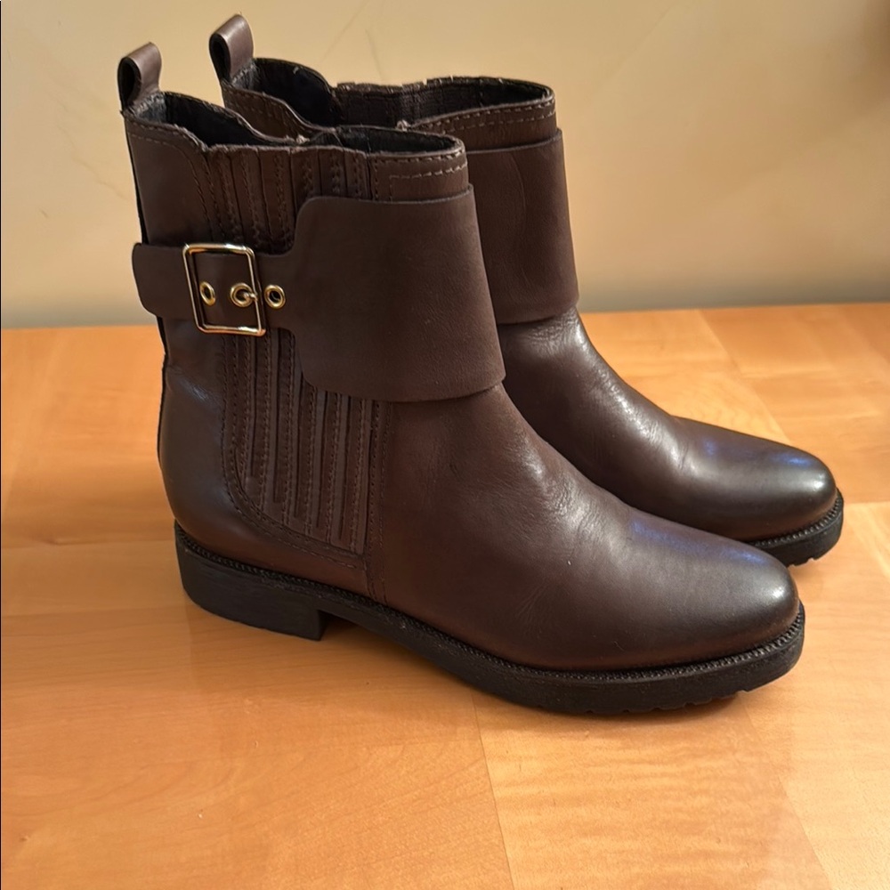 Elegant Brown Ankle Booties